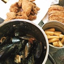 Moules, Frites & Poulet for dinner.