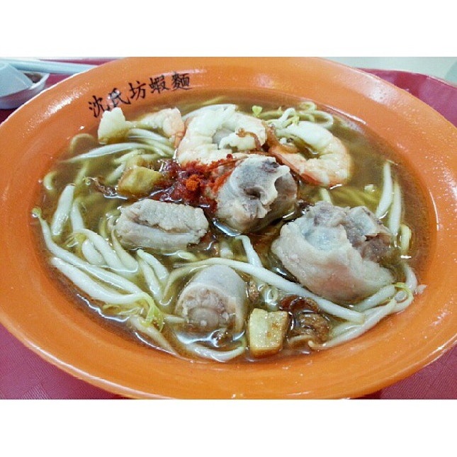 Some awesome prawn mee soup I had!