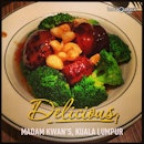 Broccoli with Mushroom #dinner #travel #meals #place #earth #world  #malaysia #MY #kualalumpur #madamkwans #restaurant #street #day