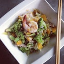 Asian style stir-fry of broccoli & pumpkin 🍤 #lunch #thankstomummy