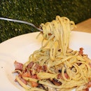 Bacon & Mushroom Aglio Olio - Linguine with sautéed farm fresh mushrooms, bacon, garlic and olive oil.