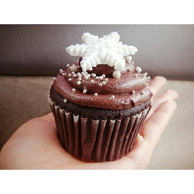 Chocolate Cupcake by A Slice of Heaven (by Just Heavenly).