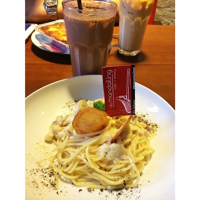 Spaghetti Carbonara 🍝 nice Café with nice internet connection 😍 #kittencindy #earlydinner #cafetocafe #tabletotable #kuliner #instafood #foodgasm #foodoftheday #demandailing #surabaya