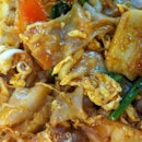 Supreme Sefood Stir Fry Kway Teow