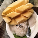 Mango with glutinous rice #thai #foodporn #singapore #sg #igsg #foodphotography #asianfood #sgig #foodpornasia #instafood