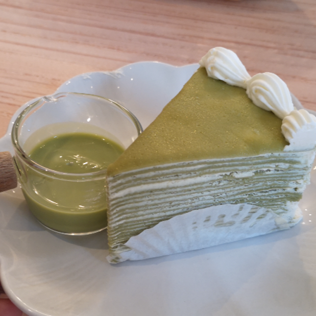 Thai green milk tea crepe cake