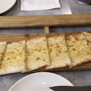 Garlic cheese pita 8++