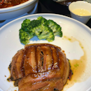 Braised Pork With Preserved Vegetable & Lotus Leaf Buns 梅菜扣肉配荷叶饼