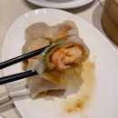 Steamed Rice Roll with Crispy Shrimp ($10.30(