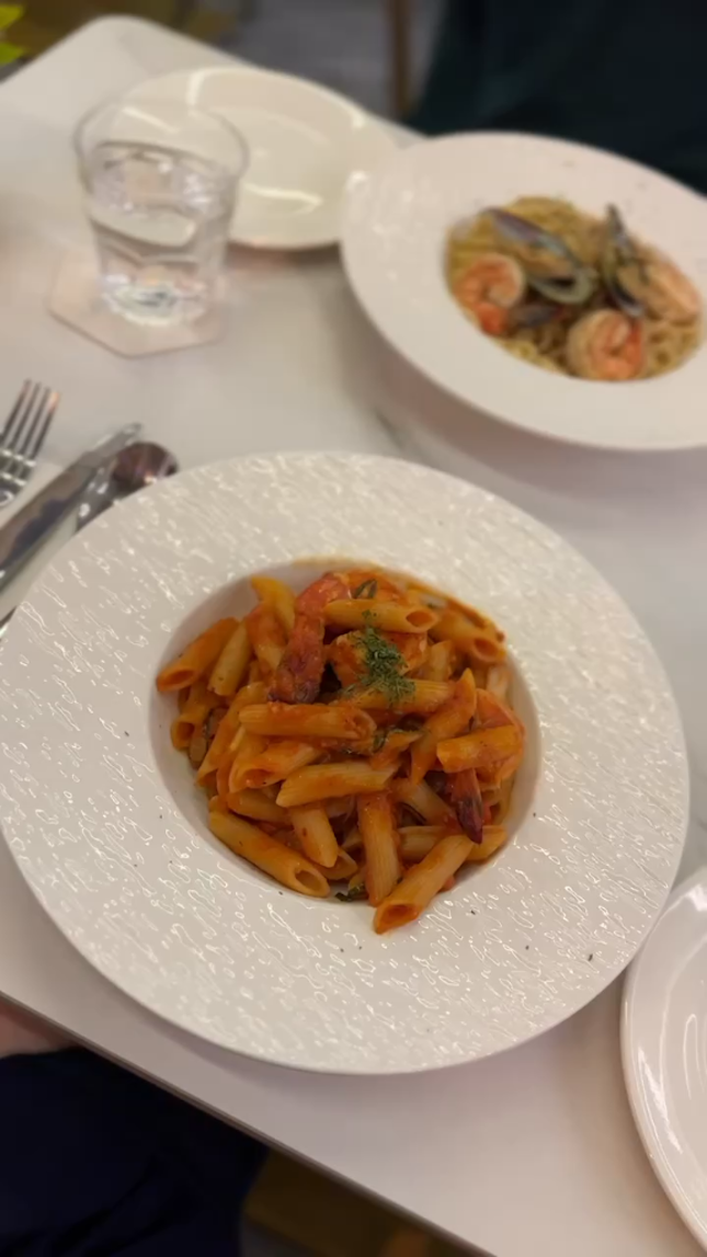 Delicious pastas and great house wines 