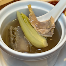 Double-Boiled Chicken Broth with Sea Cucumber 菜胆干贝海参松茸鸡汤