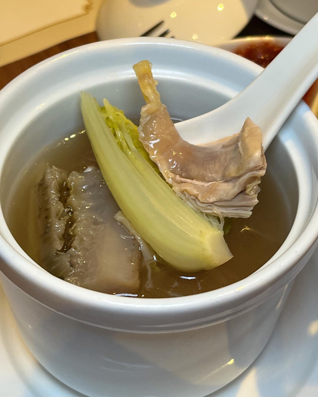 Double-Boiled Chicken Broth with Sea Cucumber 菜胆干贝海参松茸鸡汤