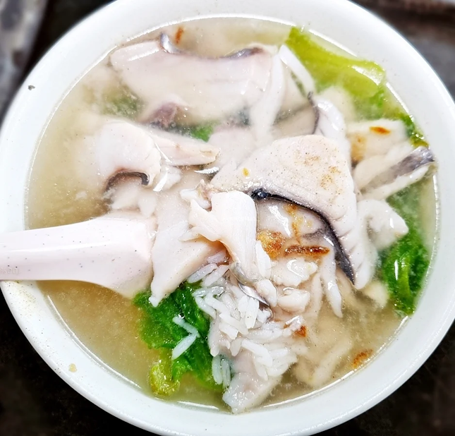 Fish Porridge (SGD $6) @ Leng Kee Fish Soup.