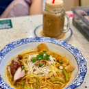 Dry Curry Noodles (⭐️⭐️⭐️⭐️)