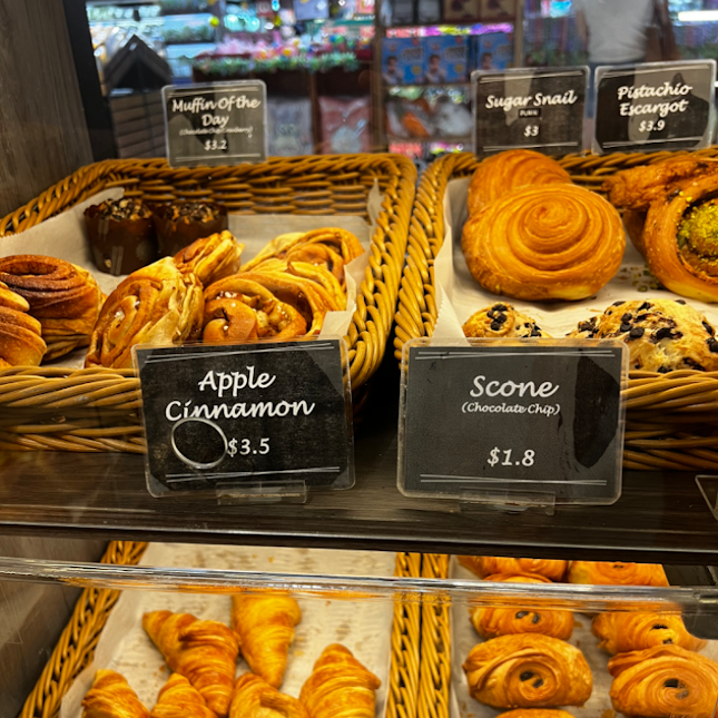Apple Cinnamon ($3.50), Sugar Snail ($3)  