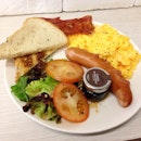 Big breakfast ($14): sausage, bacon, yummy scrambled eggs, mesclun salad and super good jam and toast!