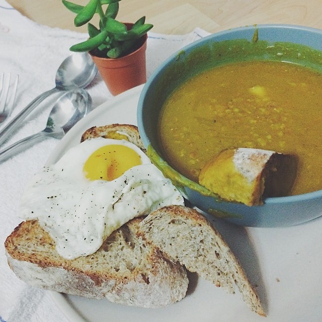 Pumpkin soup is <3
#pumpkin #dinner #vcscocam #vsco #healthy #eatclean #nom #food #fitness #food