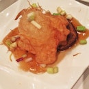 香煎冰梅鱸魚 Fried Cod Fish in Special Plum Sauce