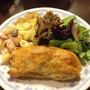 #latergram dinner a few nights ago ^^ sausage and onion puff, pasta salad, sautéed mushrooms and a green salad!