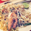 Pad Thai With Seafood