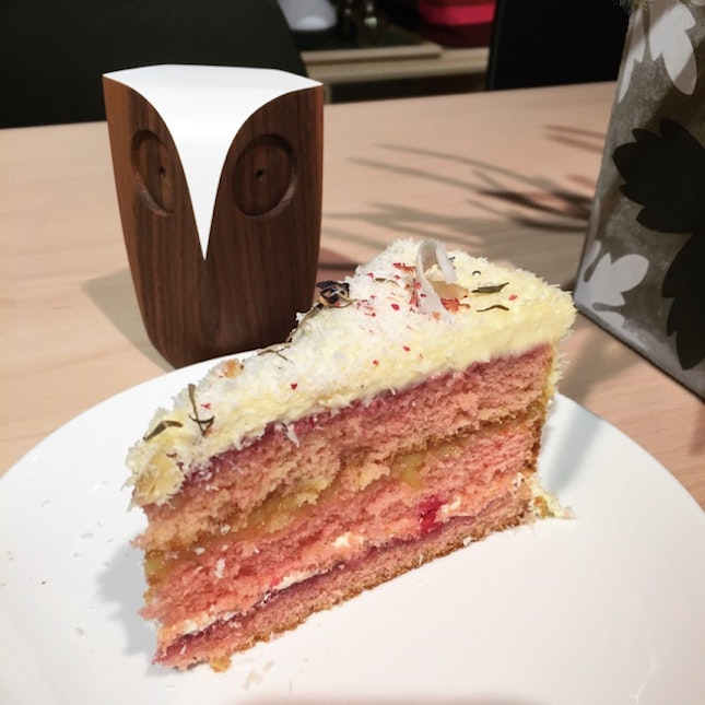 Pink Lime, Coconut And Raspberry Cake