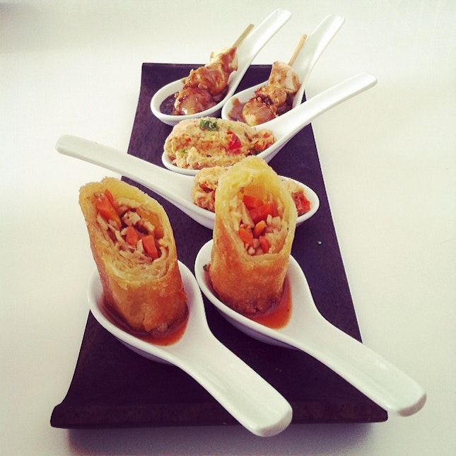 Come with a mini tapas platter #yummy #bali #izeseminyak