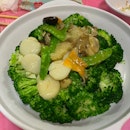 Broccoli With Scallops & Mushroom