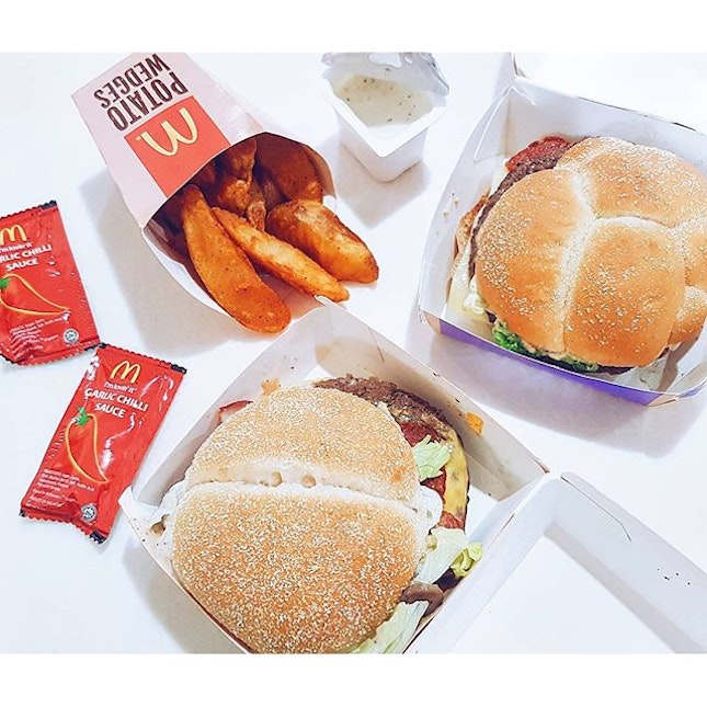 If you didn't know - Potato Wedges are now available at all McDonald's Singapore since 31 March!
