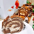Cross section of our yummy Chocolog of Blessings log cake ($49.80) c/o @breadtalksg for our office teabreak today!
