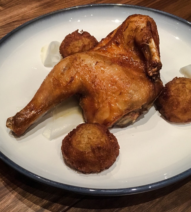 Free-Roam Half “Anxin” Spring Chicken & Tater Tots
