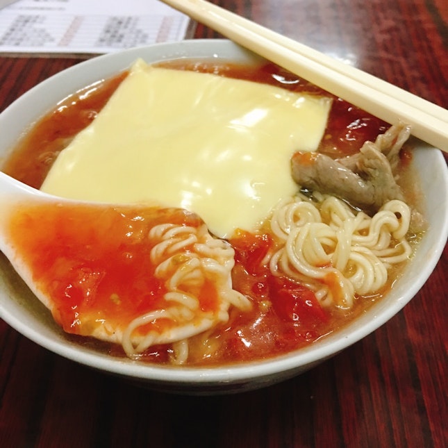 Tomato Cheese Noodles With Beef (HKD37)
