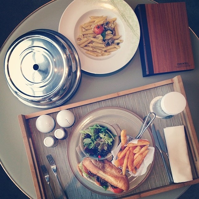 Room service - mushroom cream penne and steak sandwich - cause we be rollin' like that (also we're too damn lazy though Maxwell Market is just one street down) #food #foodporn #dontwanttobechaota #toodamnhotoutside