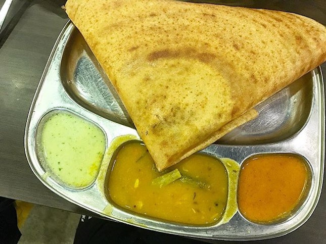 Masala Thosai is a potato lover's dream ♥️ Also, those delicious dipping curries.