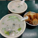 Mui Kee congee was a must visit on our list since I have been craving it ever since they landed in Shaw centre Singapore (but the prices in Singapore were quite high which dettered me).