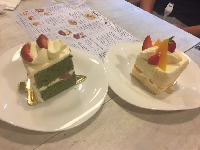 Matcha Strawberry Cake & Fruit Cream Cake 