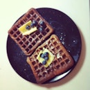 Waffles topped with slices of butter and blueberries. Sprinkled with icing sugar. 💑 #food #instagood #instadaily