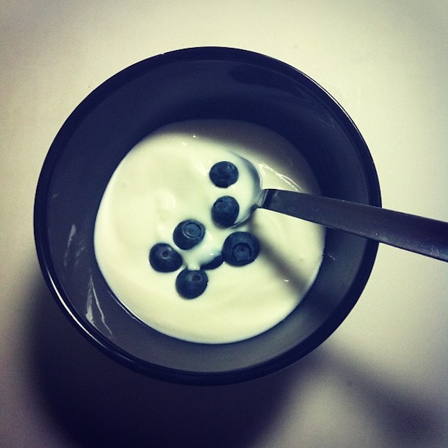 Healthy home-made yoghurt with zero sugar. Topped with blueberries to neutralise the sour taste. #food #instadaily