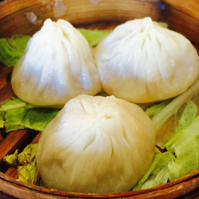 Xiao long bao - pork and soup dumpling - RM6.90 (61cals/dumpling).