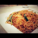 Yesterday's lunch; boring yet pretty hongkong noodles with @kerynlibby