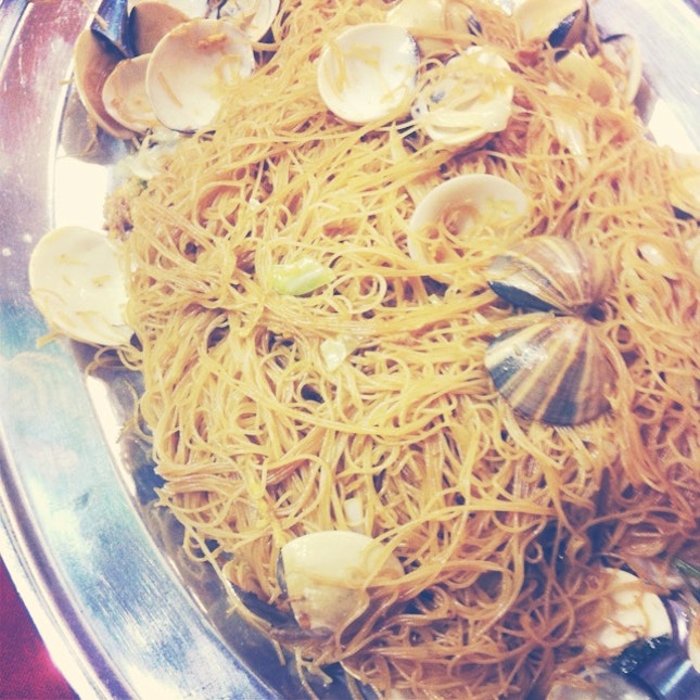 Fried Bihun With Clam