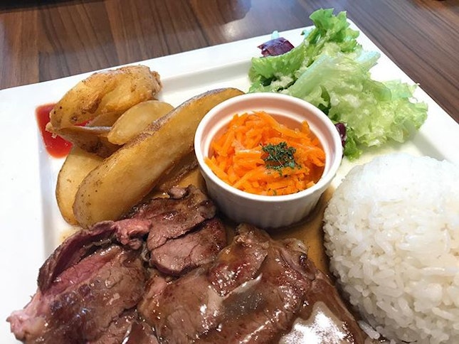 #AngusBeef #Steak at #HoshinoCoffee located at #RafflesHollandV.