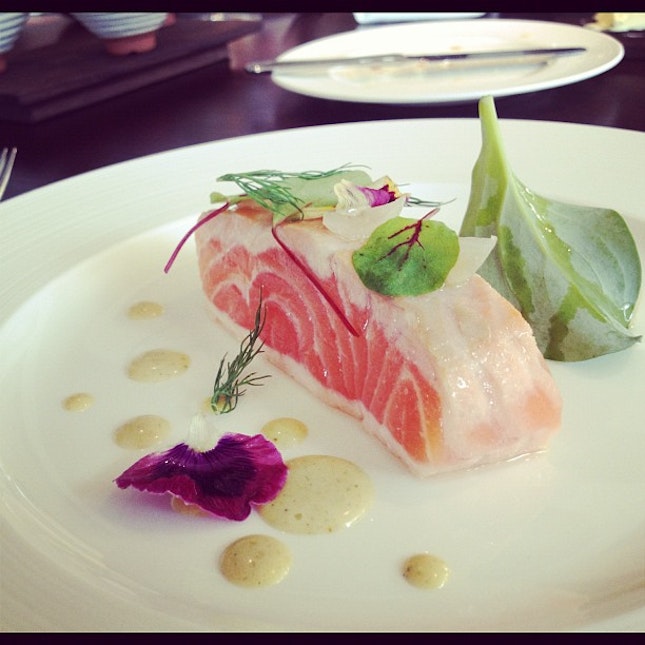 Smoked salmon starter #appetiser #salmon #brunch #lunch #instafood #pollen #nomnom #instadaily #foodstagram #sgfoodies