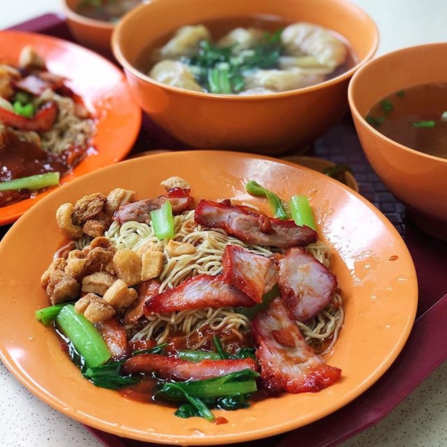 I’ve been eating the wanton mee here since their Geylang Lorong 13 days when my dad used to bring me as a child.