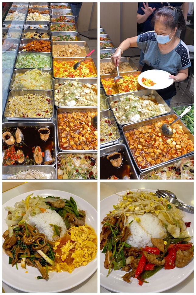 “Chap Chye Png” But With China-style Dishes