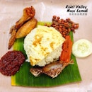 when you are at Lucky Plaza, besides the famous Ayam Penyet Ria and Koi bubbletea, this is another awesome alternative; River Valley Nasi Lemak, $3.80 onwards.