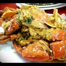 Star of tonight's dinner: Salted Egg Yolk Crab!