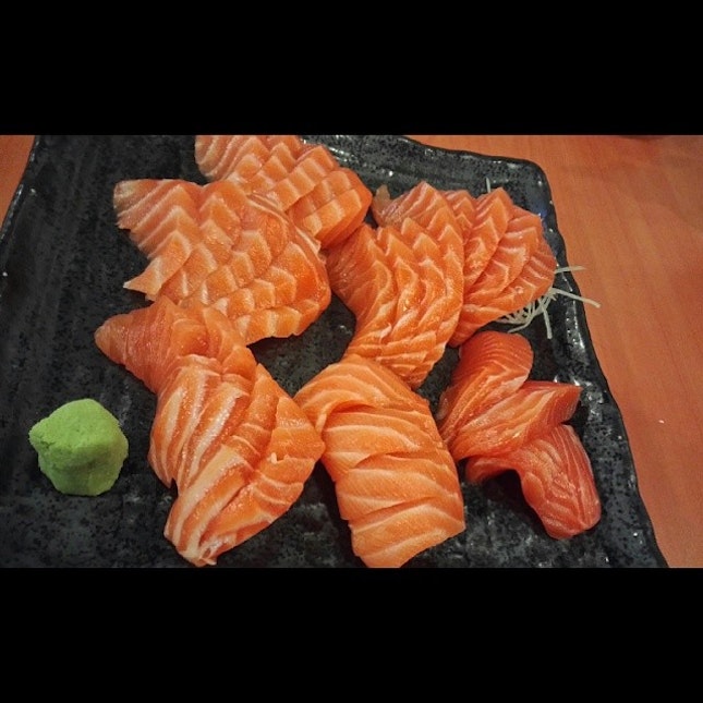 Hello there, it's been a while :) #salmon #sashimi #yummy #omnomnomnomnommmmm #food #nofilter