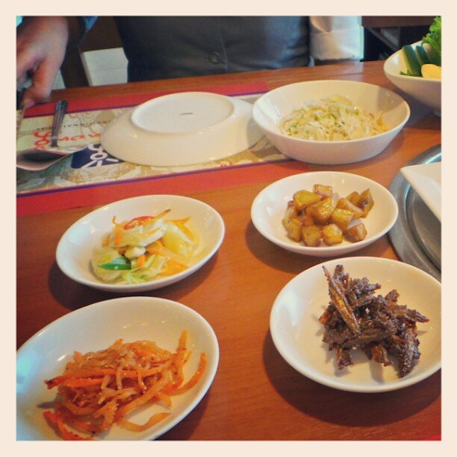 #banchan #korean #yum #yummy #nomnomnom #delicious #foodstagram #foodie #food #foodgasm #foodporn #lunch with @felannync again!!