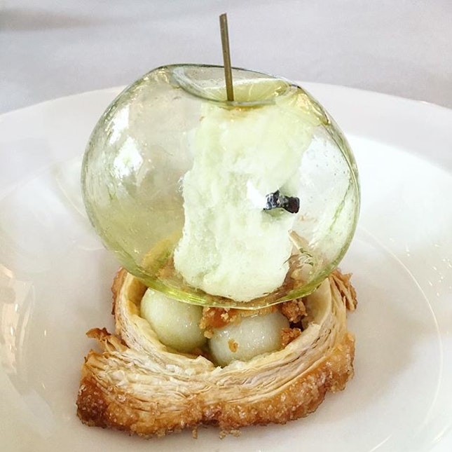 Apple: two-Michelin-star Bord'Eau's signature dessert
