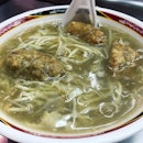 Spanish Mackerel Soup with Noodle 土魠魚羹麵

The soup here is sweet , allowing the noodles to soak up on its sweetness.